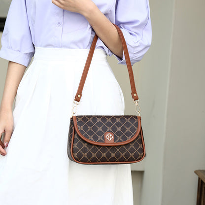 Letter bag Atmospheric shoulder bag