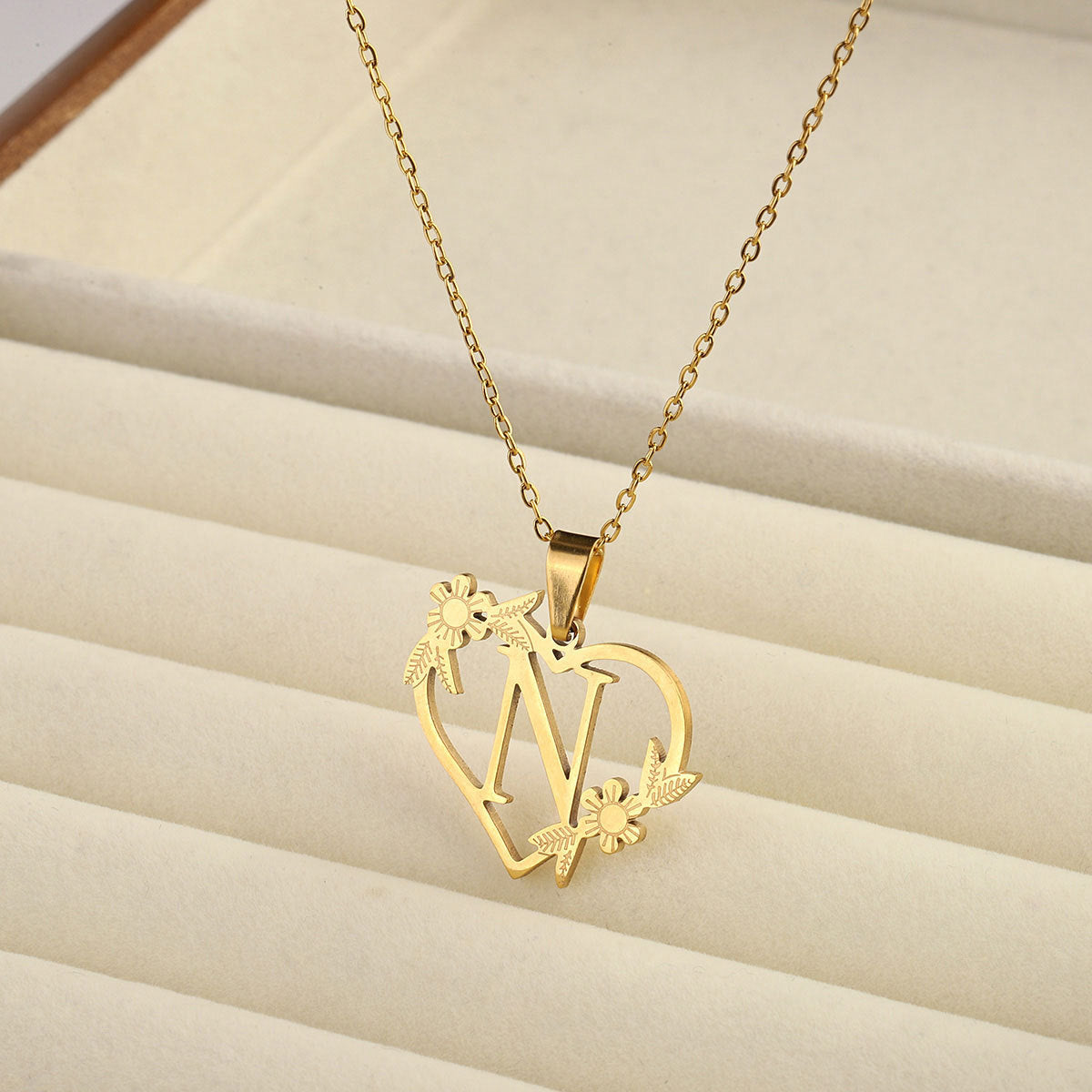 Titanium steel A-Z heart shaped English letter necklace