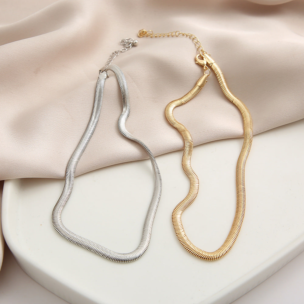 Gold snake bone necklace women wholesale