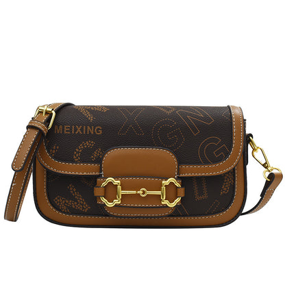 Elegant contrasting messenger bag