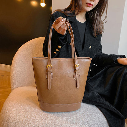 Retro texture light luxury shoulder bag