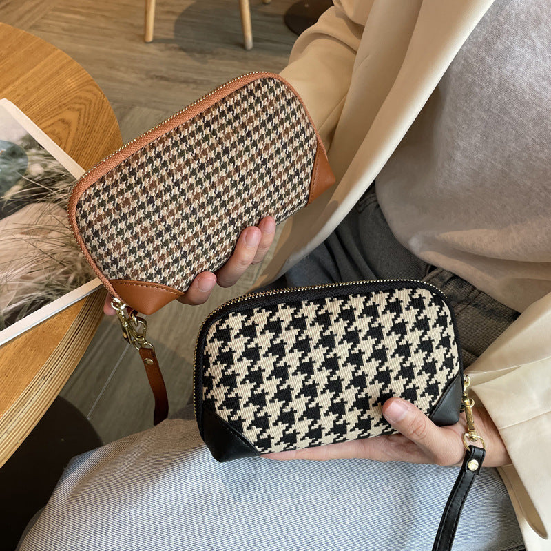 High-end canvas print clutch bag