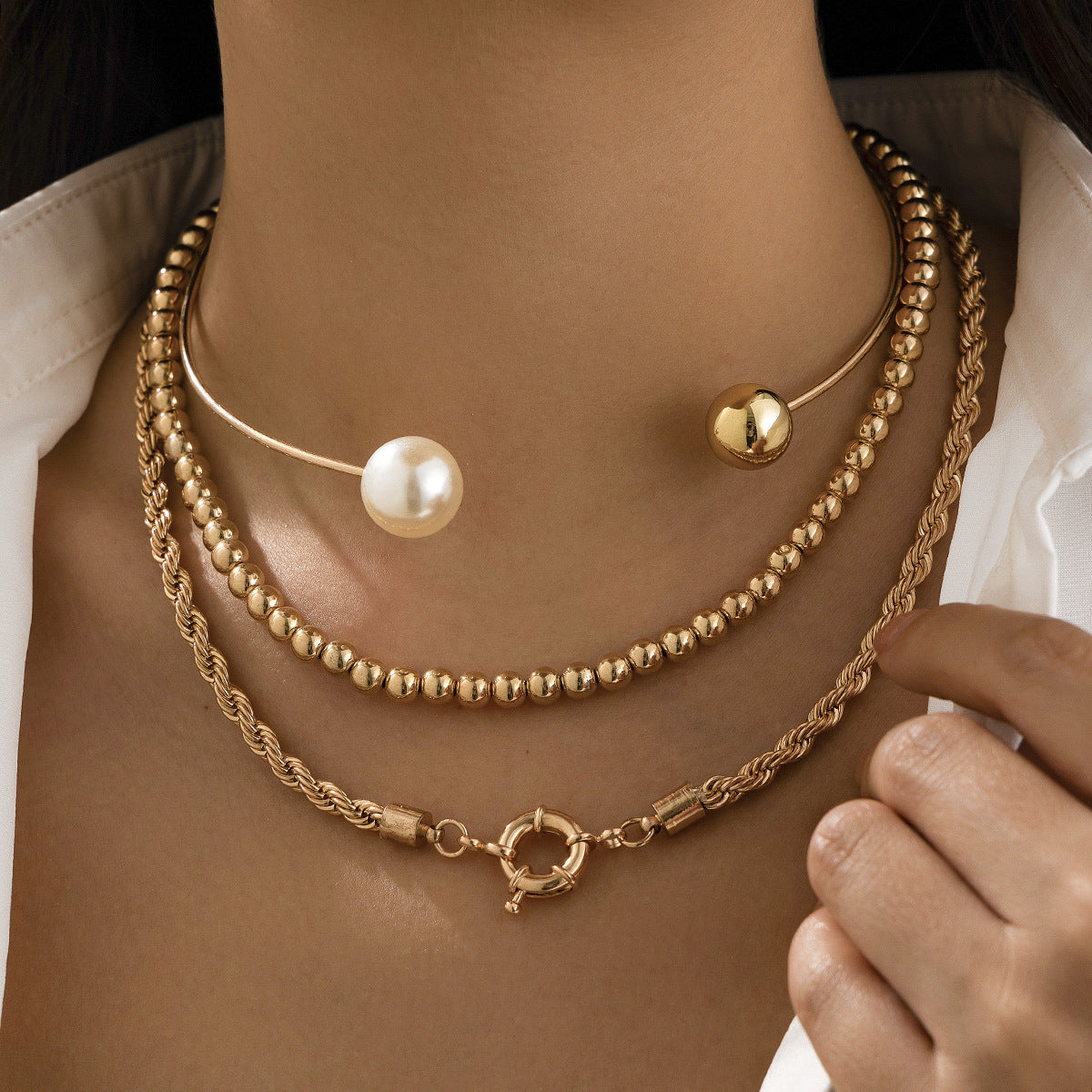 Pearl disc multilayer clavicle chain necklace