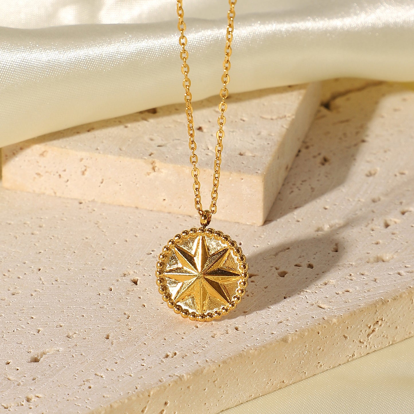 Eight-pointed star coin pendant necklace