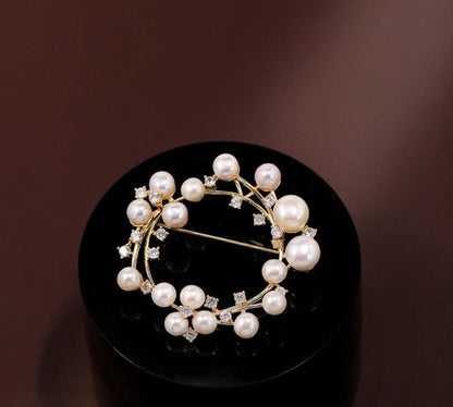 Starry Pearl Brooch