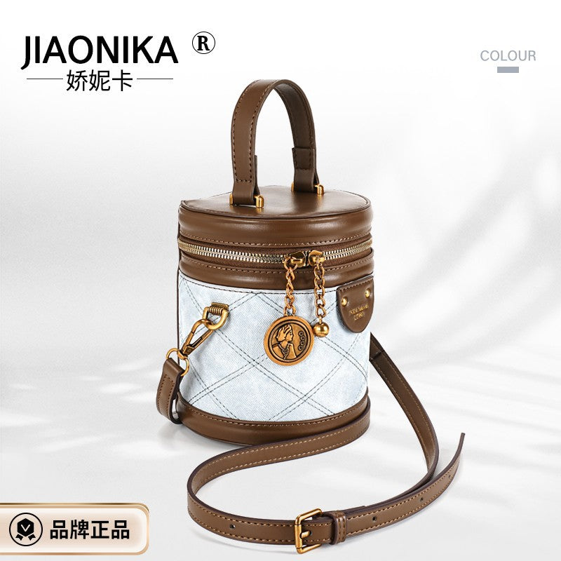 Simple and fashionable versatile bags for women