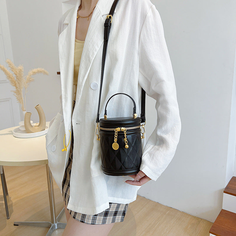 Contrasting color shoulder messenger bag