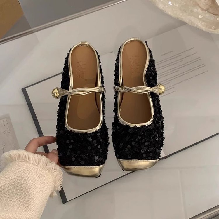 New slippers for spring and summer fashion