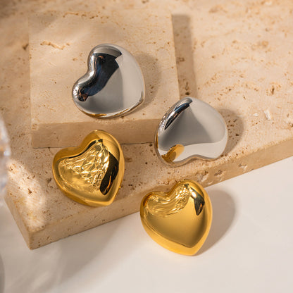 All-match heart earrings