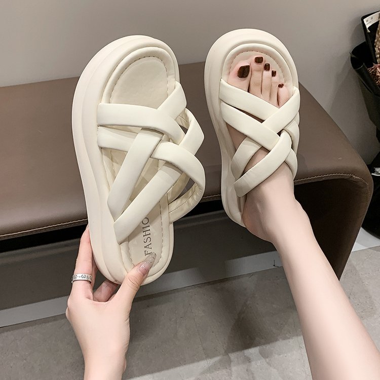 Broadband sandals