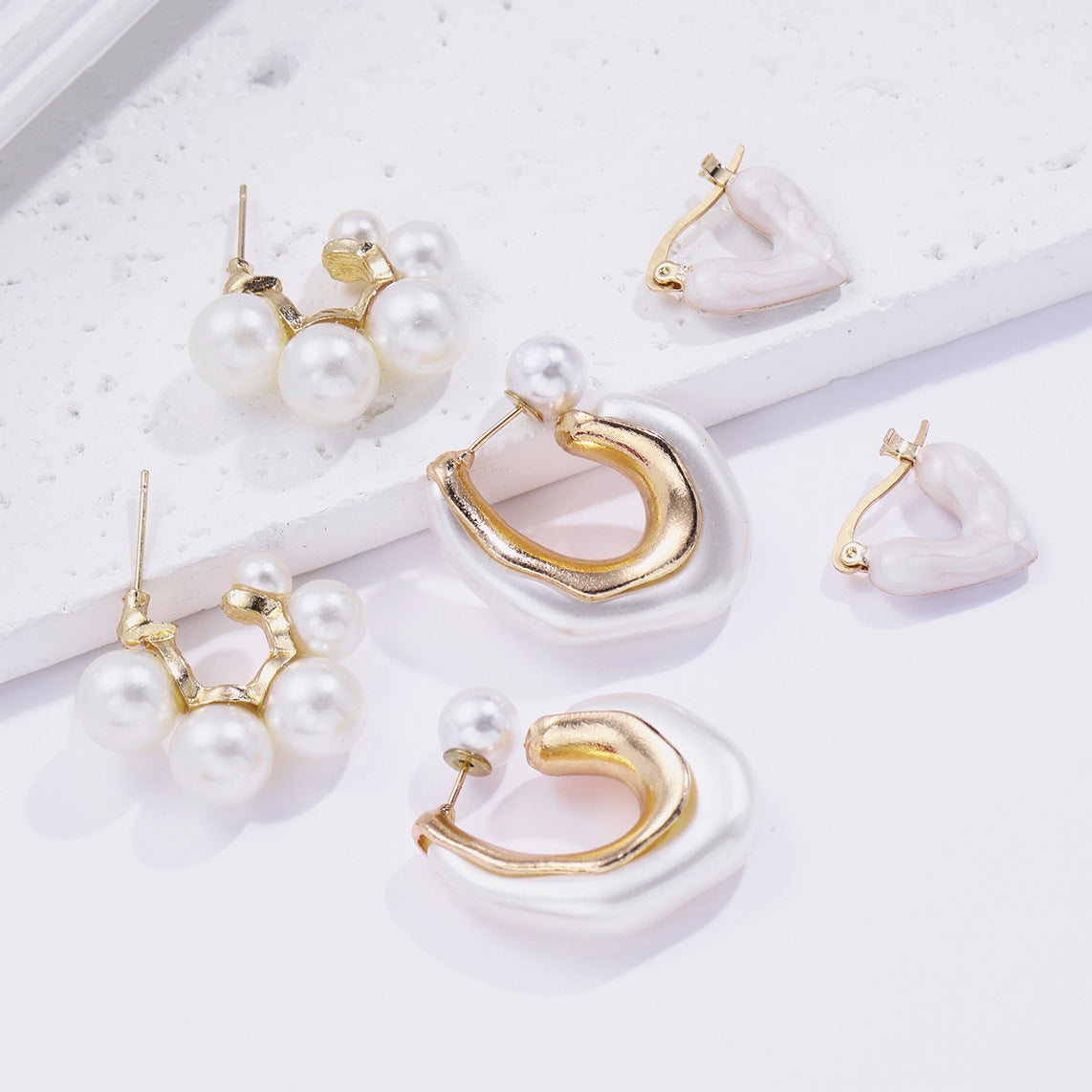 Gold Oil Drop Heart Pearl Earring Set