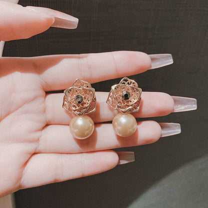 Pendientes versátiles de moda con flores de perla 