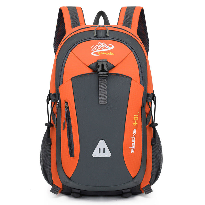 Large capacity mountaineering backpack