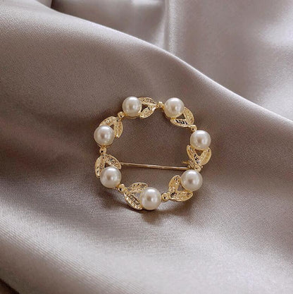 Pearl Leaf Geometric Ring Brooch