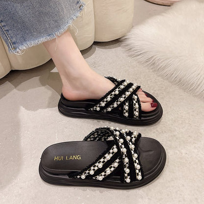 Lightweight sandals with thick bottom