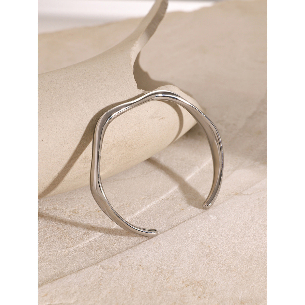 Fine wave open bracelet