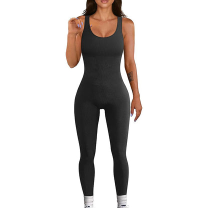 One-piece fitness suit with open back, hip lift and thin fitness trousers