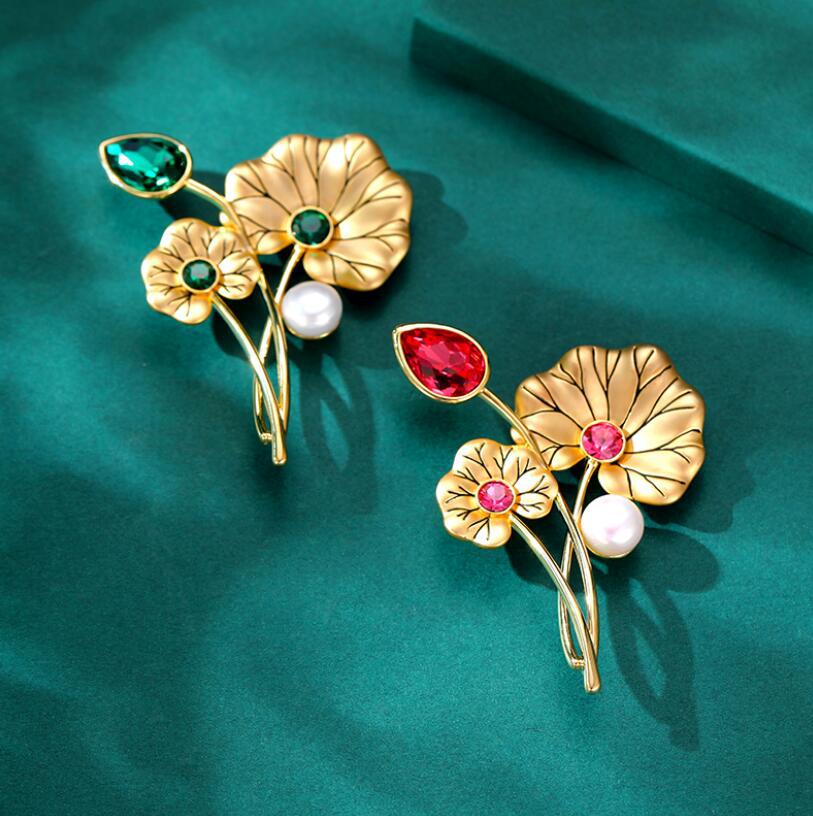 Retro Lotus Leaf Brooch for Women