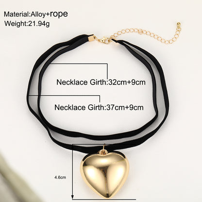 Double-layer velvet heart necklace