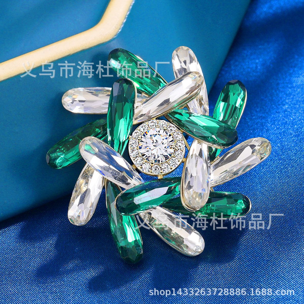 Eco-friendly crystal brooch pin