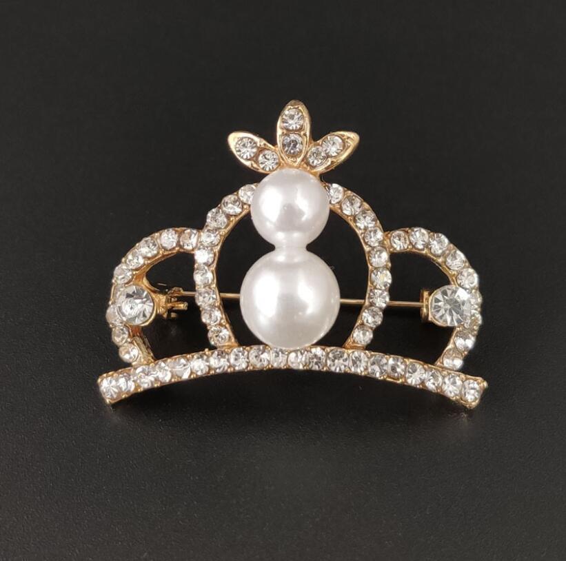 Flash Diamond Alloy Crown Brooch