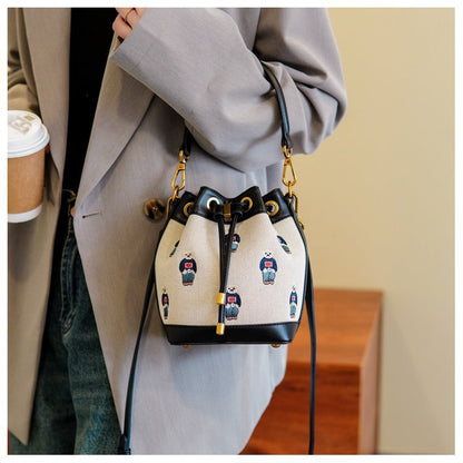 Fashion personality cute cartoon portable bucket bag