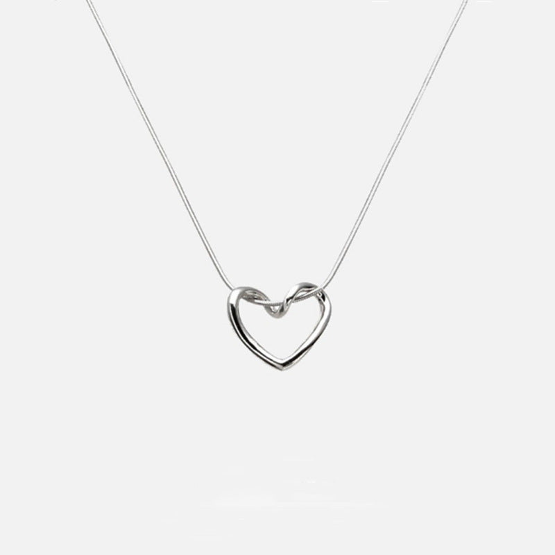 Hollow love necklace woman