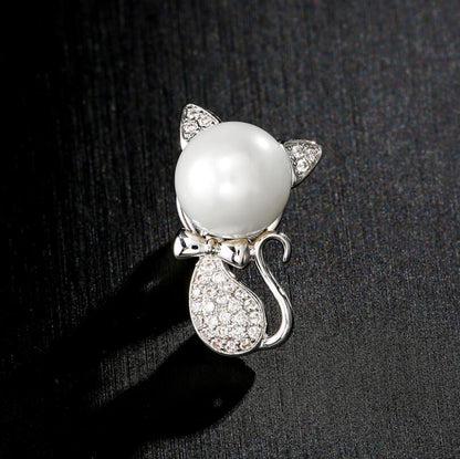 Cute cute kitten brooch