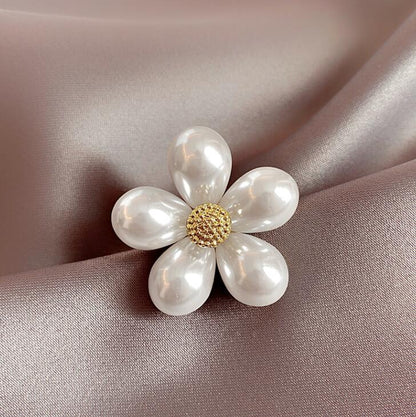 Pearl Flower Brooch