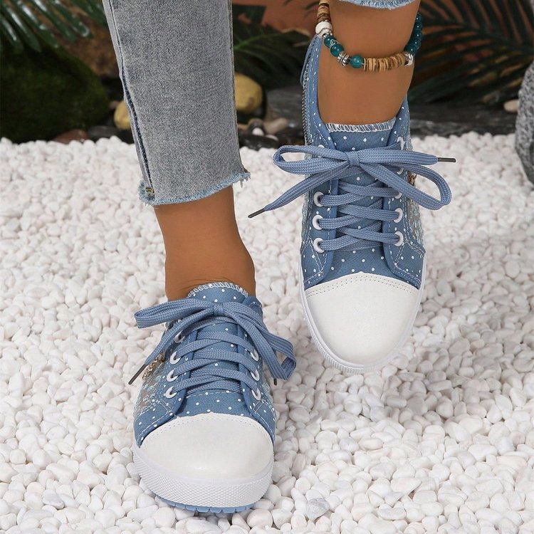 Lace embroidered mesh sneakers