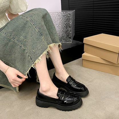 Casual platform flat leather shoes