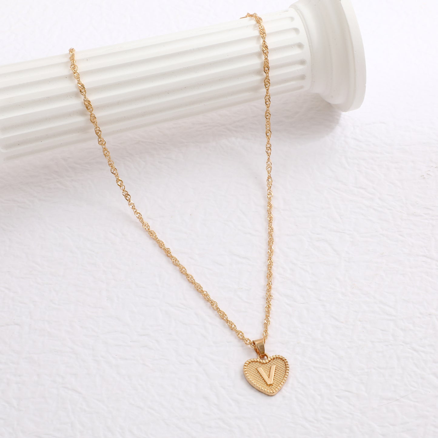 Hot selling heart letter necklace