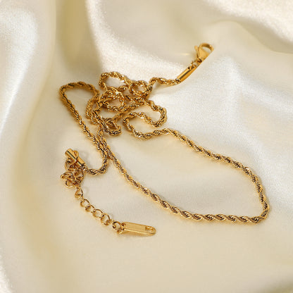 Gold chain necklace