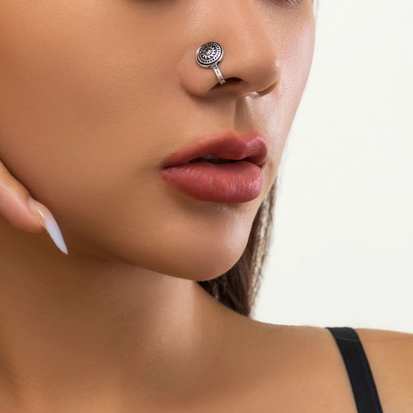 Metal flower plate U-shaped nose ring