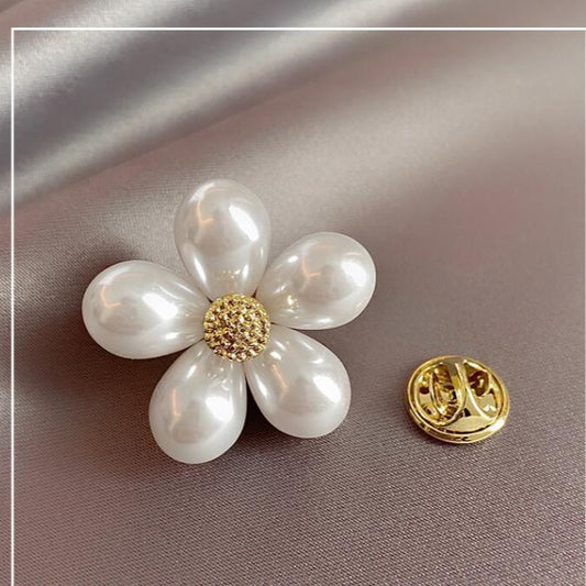 Pearl Flower Brooch