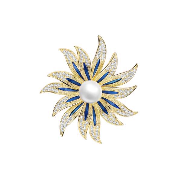 High-end pearl sunflower brooch