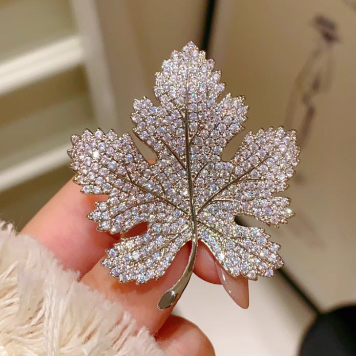 Maple Leaf Brooch High-end