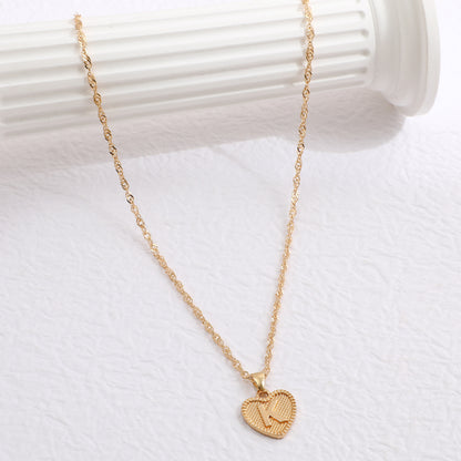 Hot selling heart letter necklace