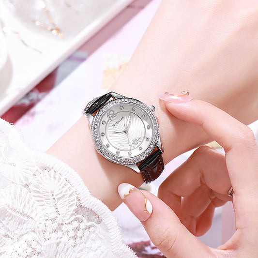 INS Style Retro Leather Band Women's Quartz Watch