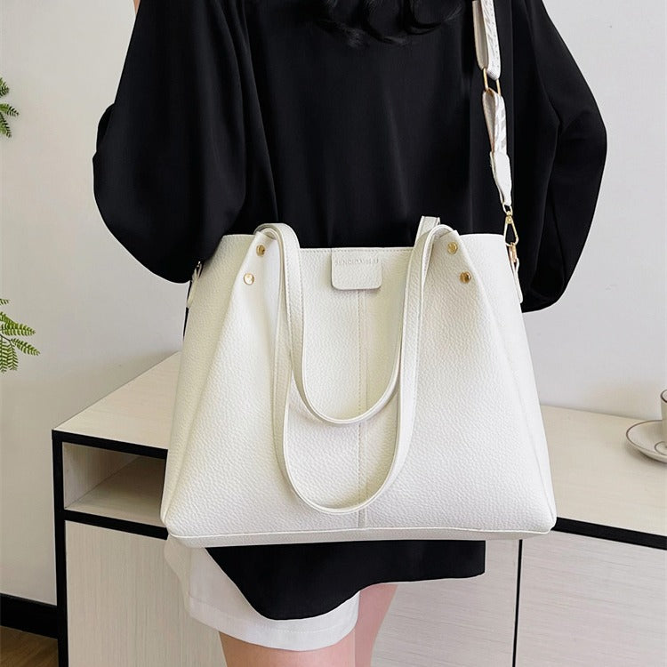 Versatile fashion tote bag