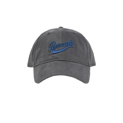 Gorra de béisbol con letras extragrandes 