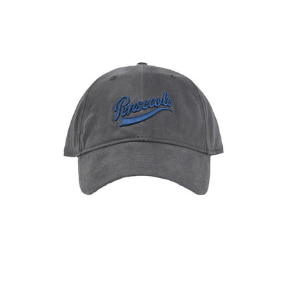 Gorra de béisbol con letras extragrandes 