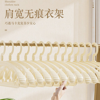 Wide Shoulder Non-Slip Plastic Hanger