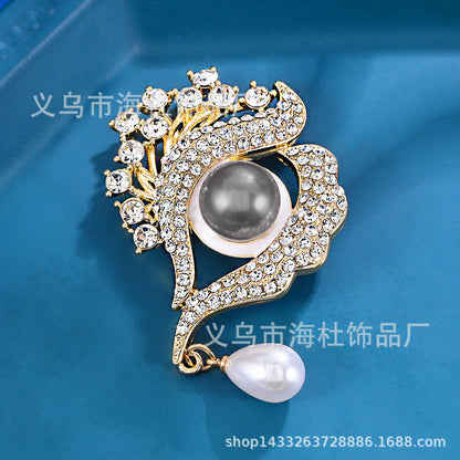 Eyes Diamond Demon's Eye Alloy Brooch