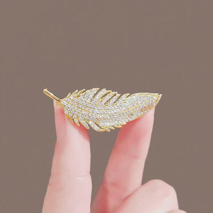 Temperament full diamond feather brooch