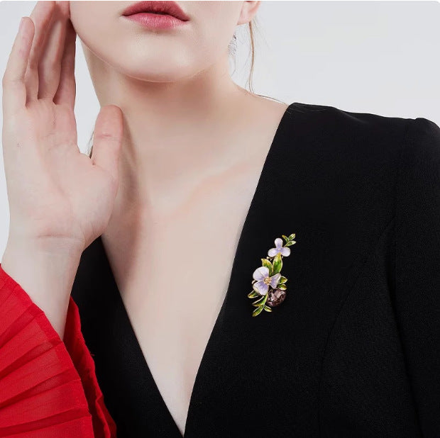 Iris brooch for women