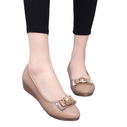 Non-slip sole soft sole mother shoes