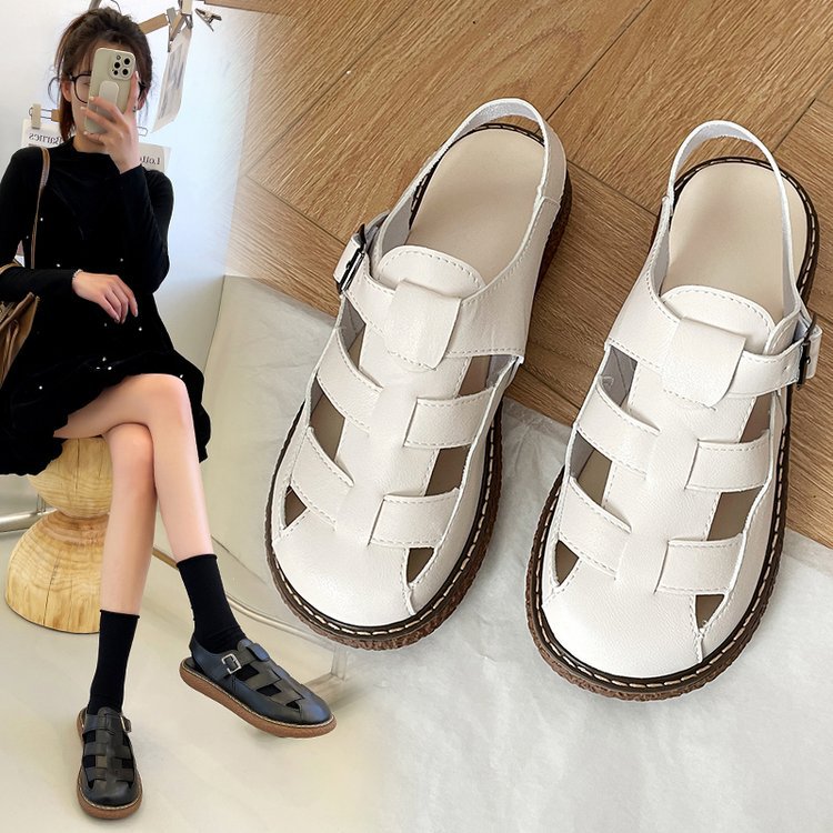 Flat-soled buckle sandals