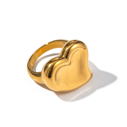 Exaggerated heart ring