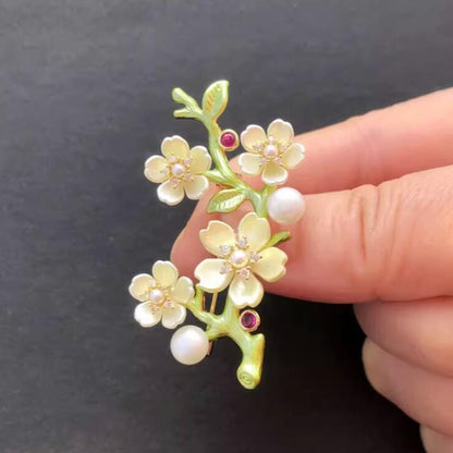 Flash Diamond Peach Blossom Brooch